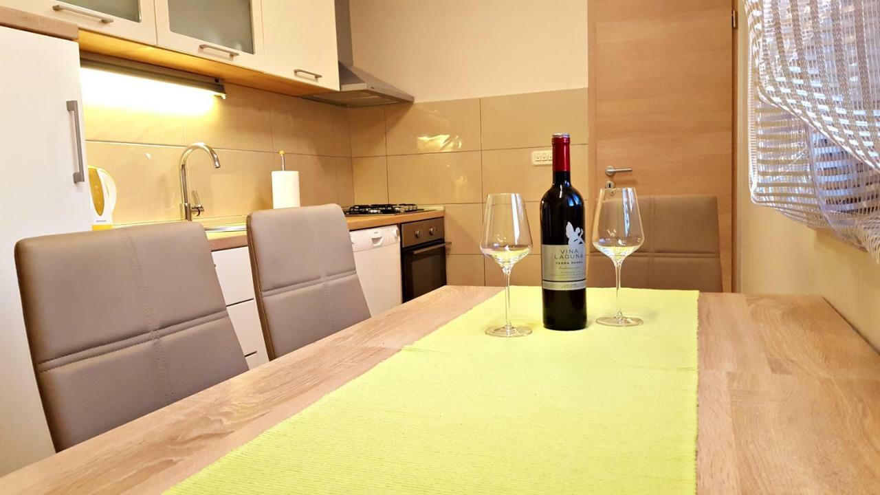 Apartment Tara Pula Zewnętrze zdjęcie